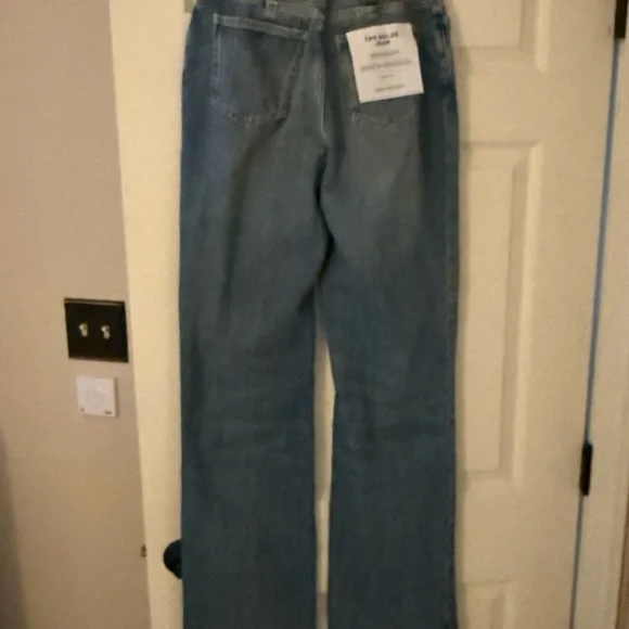 Good American The Khloe Jean - Picture 2 of 7